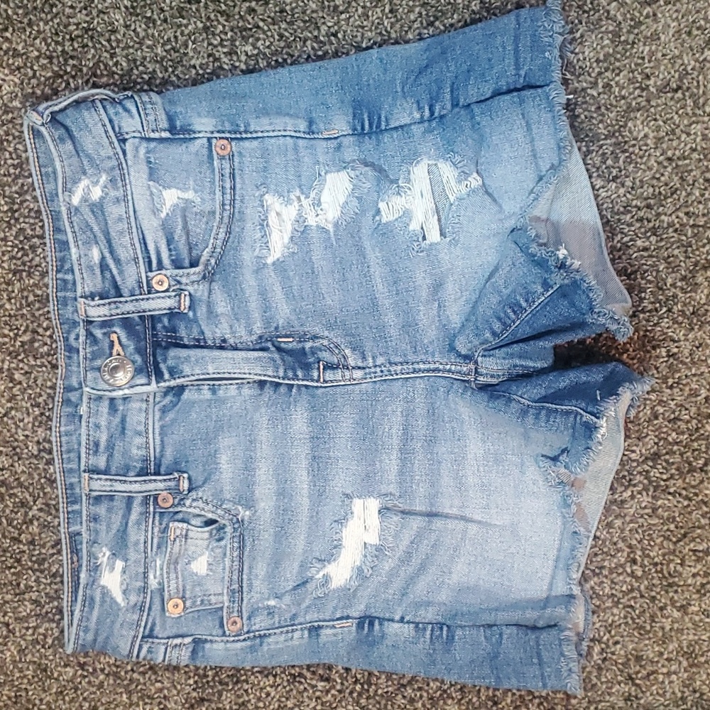 🌟American Eagle Super Stretch Distressed Shorts